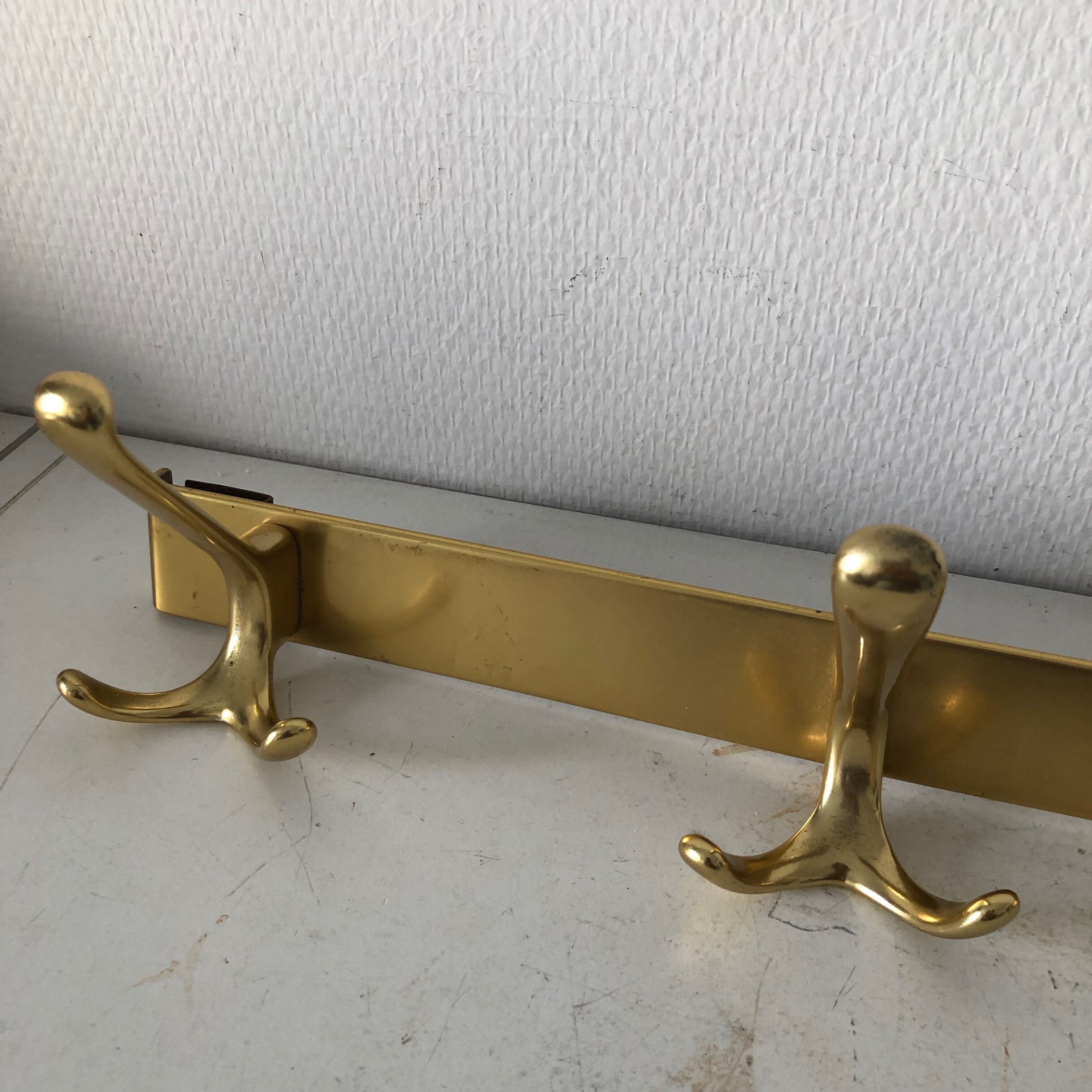 Golden coat rack 4 vintage pads 1960 55x10cm