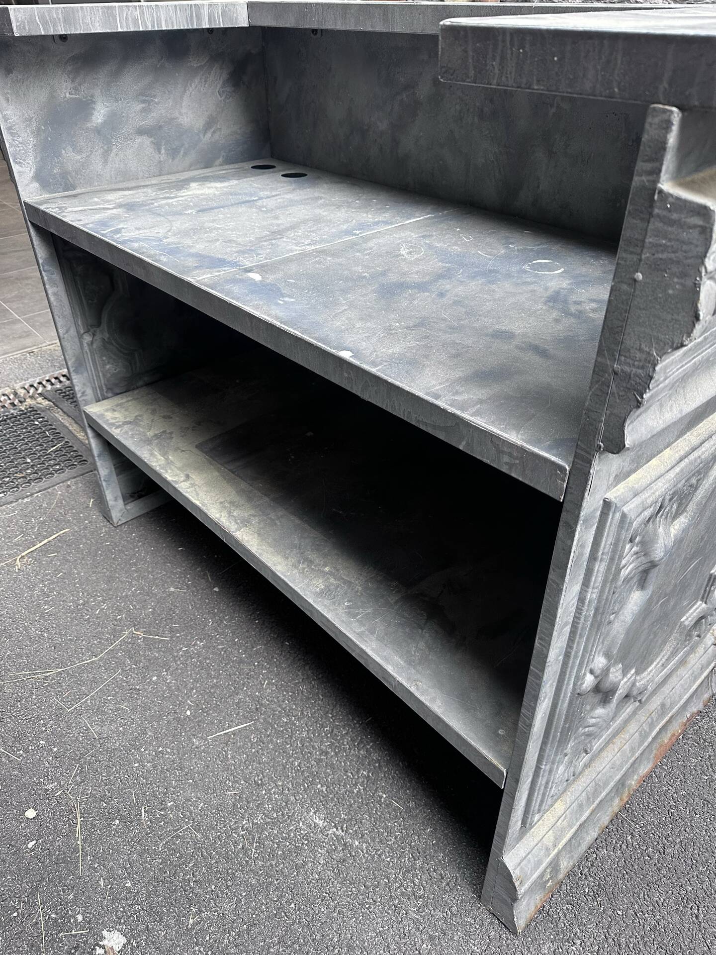 Bar counter