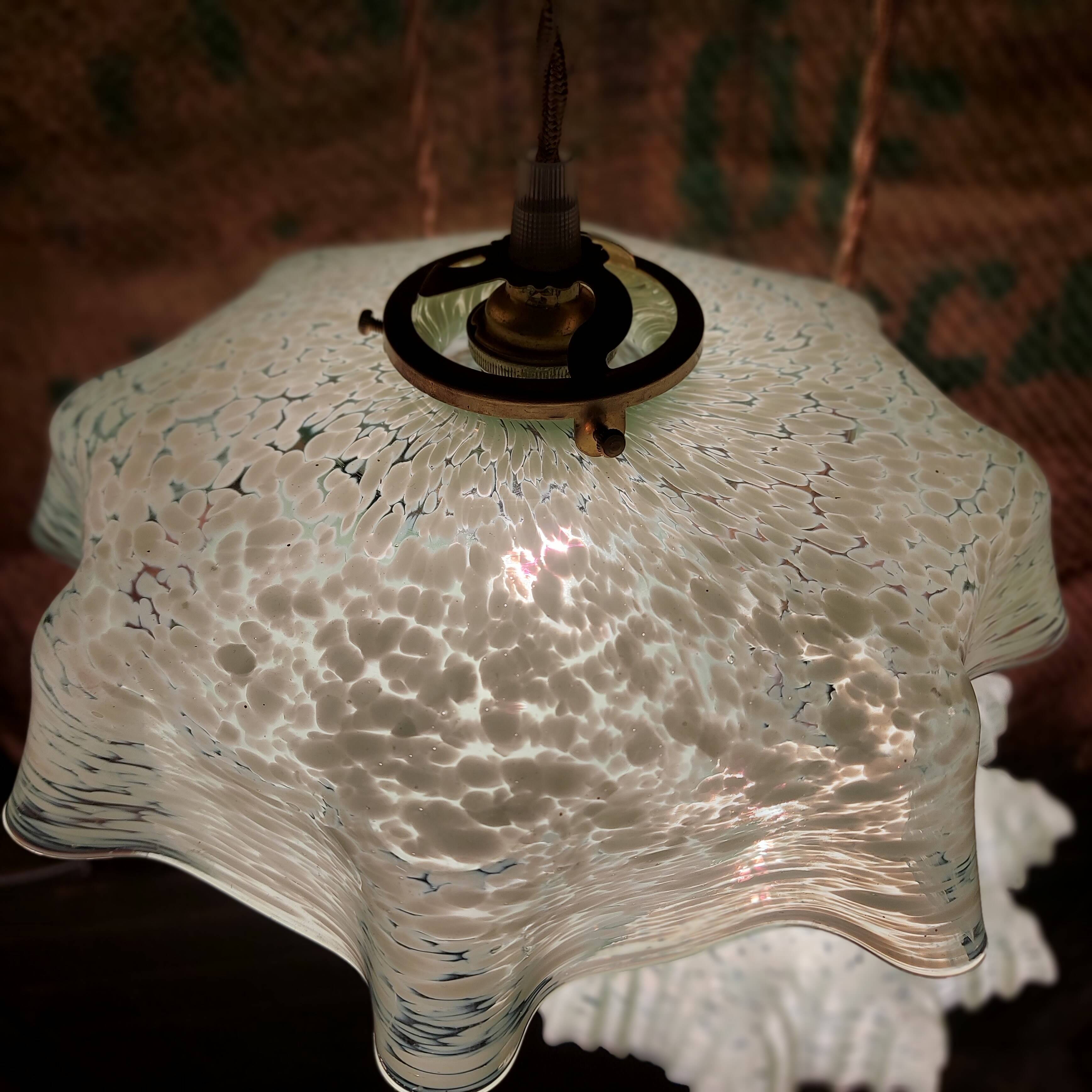 Waterfall suspension