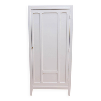 Armoire parisienne