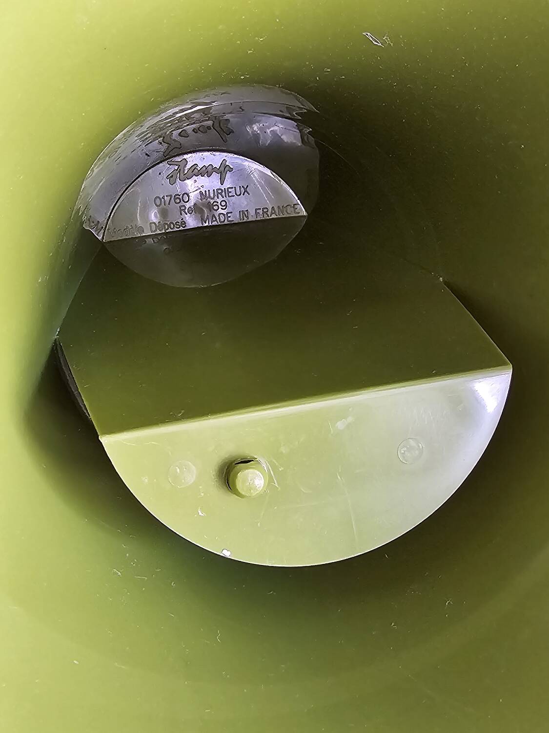 Tam-tam Stamp 1970 mustard color