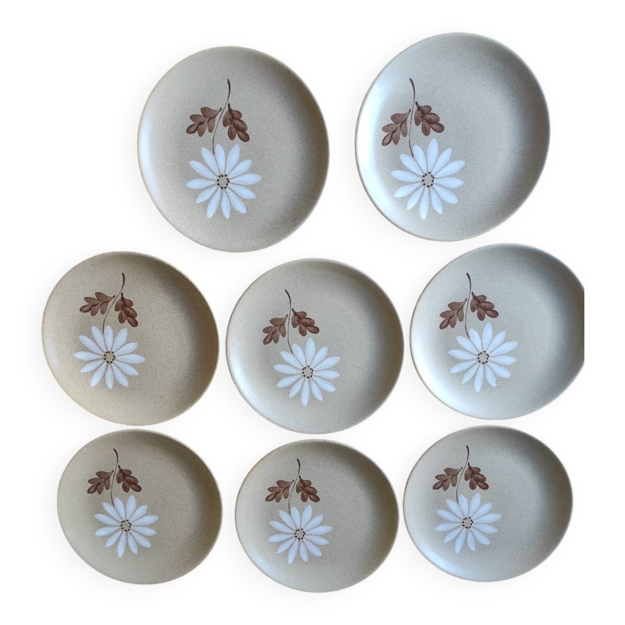 Set of 8 St Amand stoneware plates with Marguerite decor