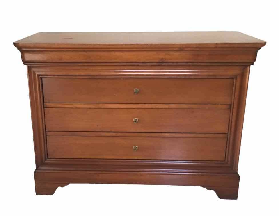 4-drawer chest of drawers in doweled cherry, Louis-Philippe style