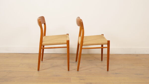 2 chaises de salle à manger vintage en teck Modèle 75 par Niels Otto Møller