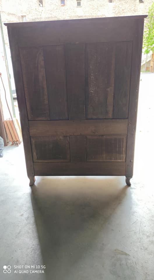 Solid walnut sideboard from the late 18th century, Transition period