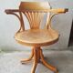 Fauteuil Thonet pivotant en bois