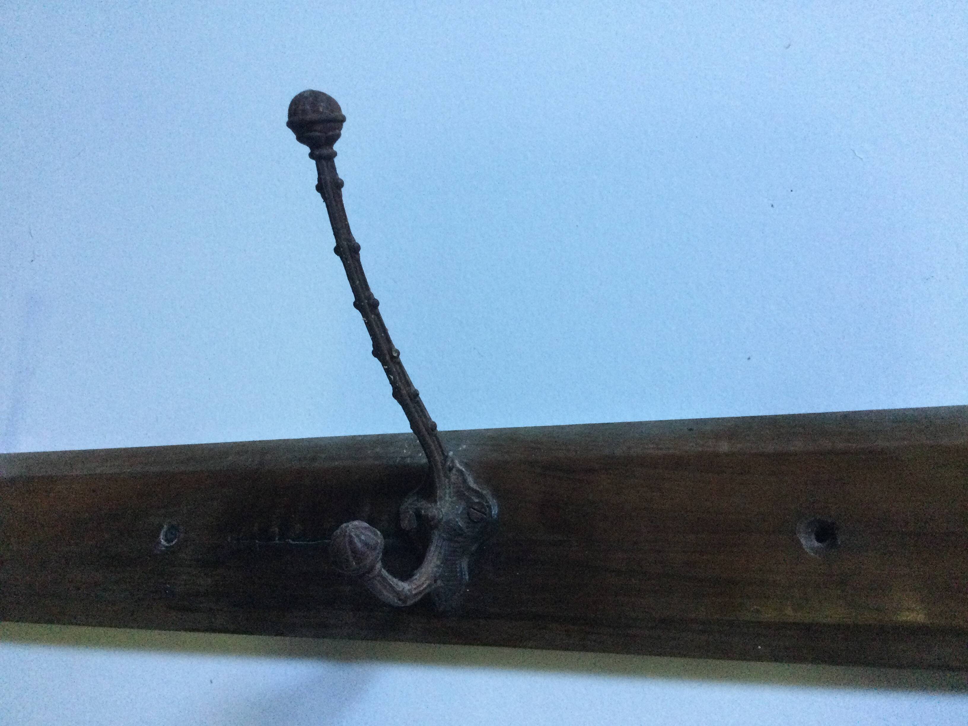 Porte manteau ancien bois et fonte