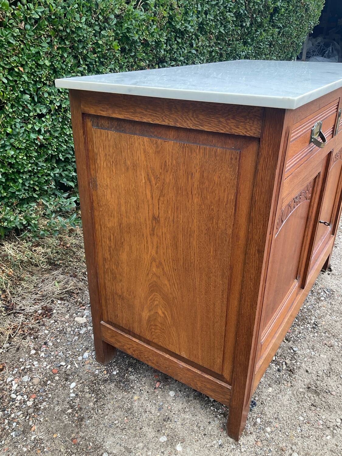 Ancien Buffet parisien en chêne et marbre