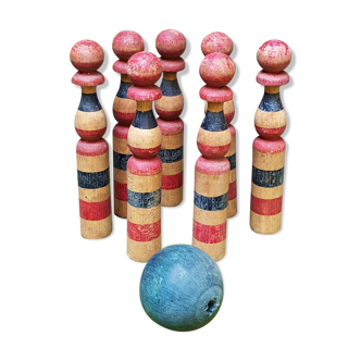 Jeu de quille en bois et sa boule