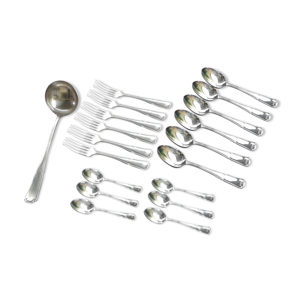 Set de 19 couverts fourchettes cuillères grandes et petites ,louche.métal argenté