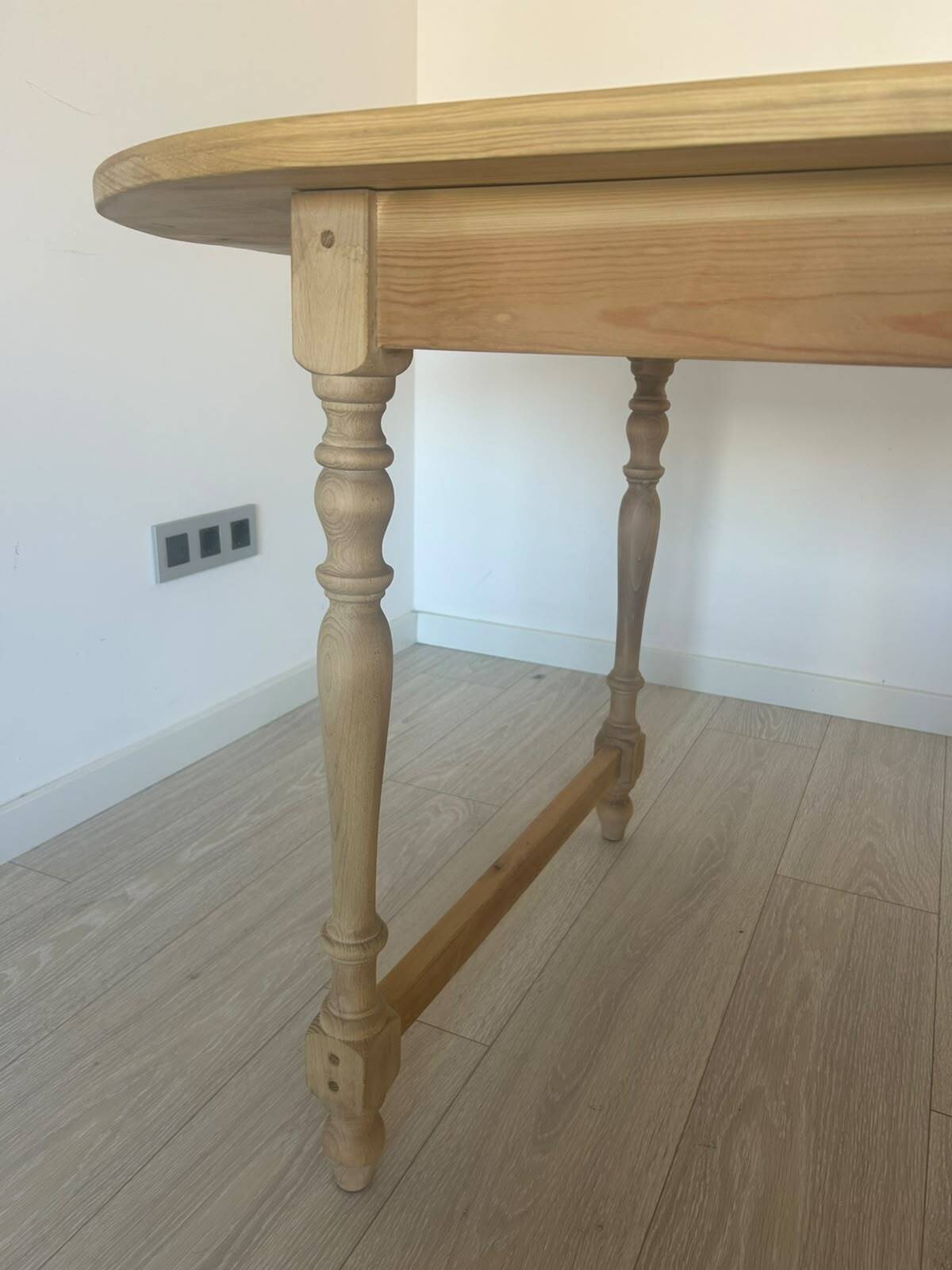 Custom Solid Pine Farmhouse Oval Dining Table (220 cm) – French Provincial
