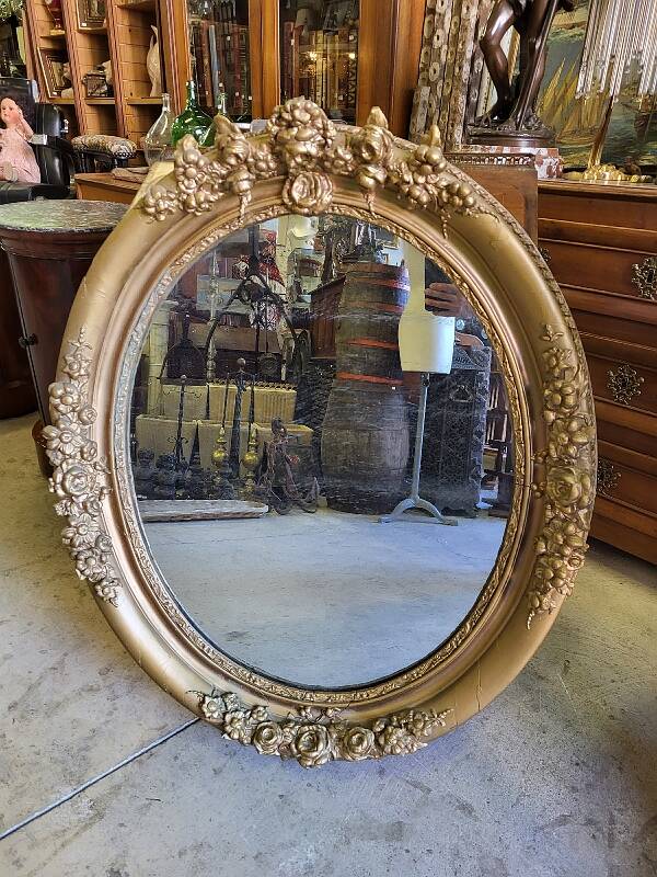 Oval gilt medallion mirror no. 54