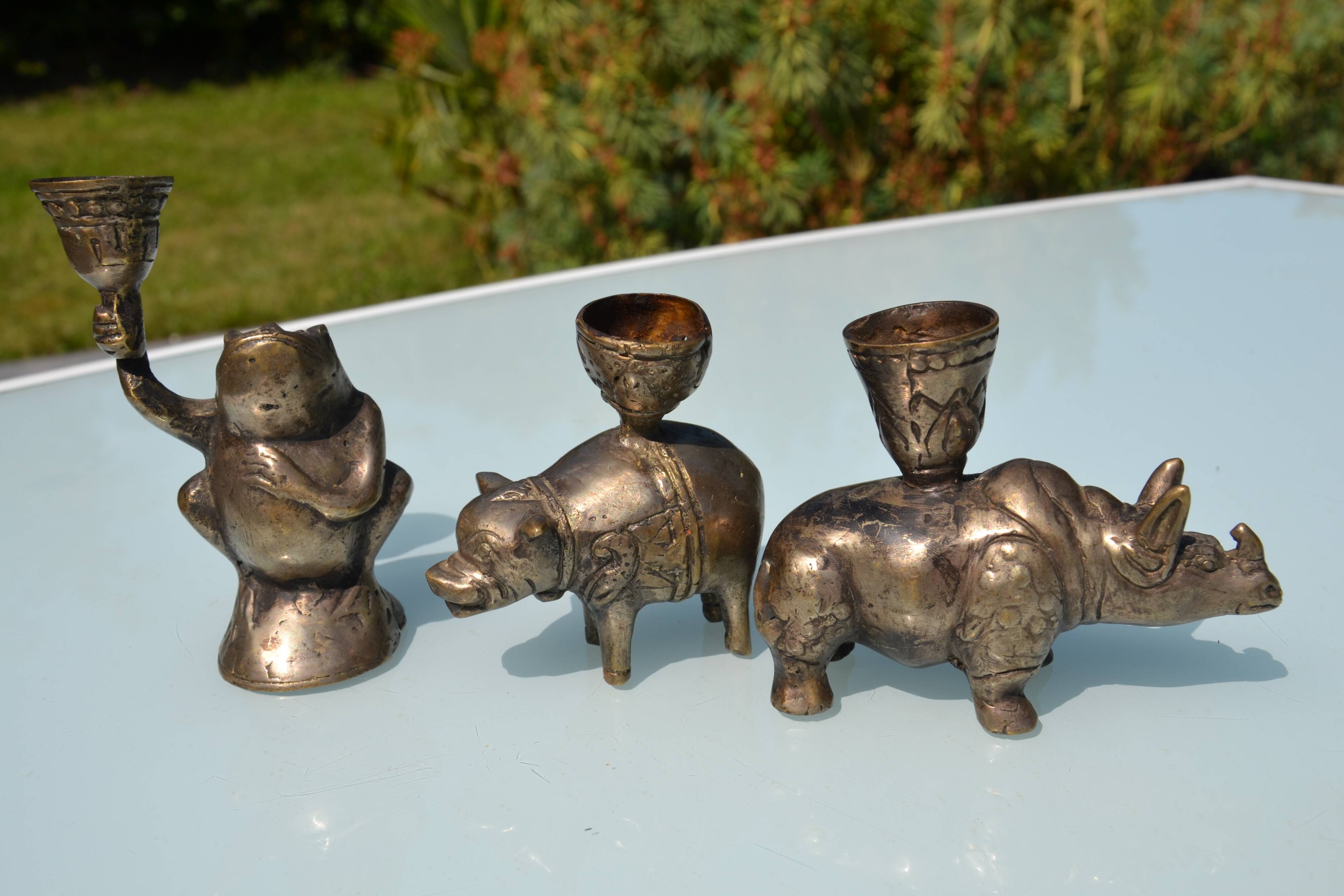 3 animal-shaped bronze candlesticks