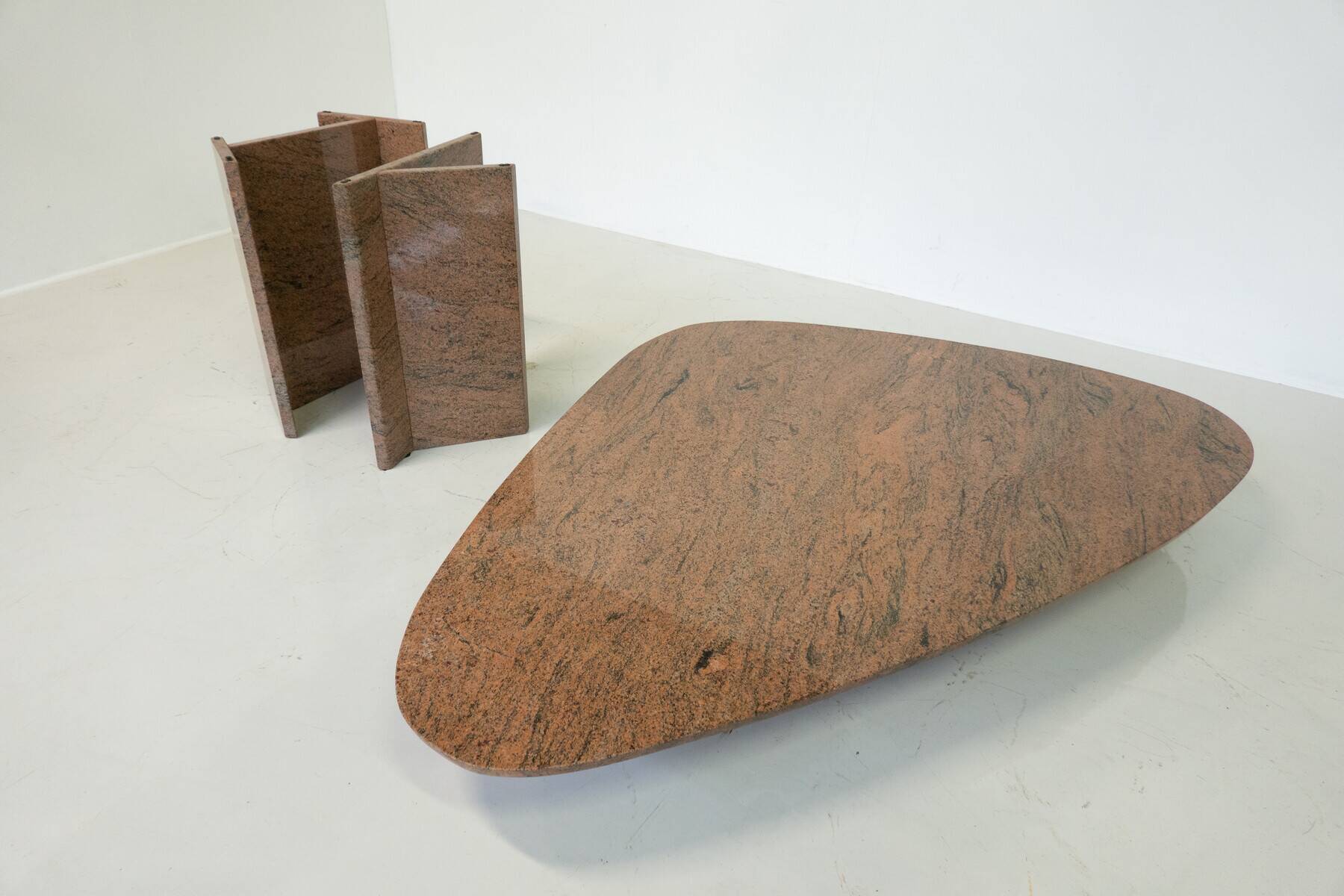 “Rhea” dining room table by Willy Ballez, 1970