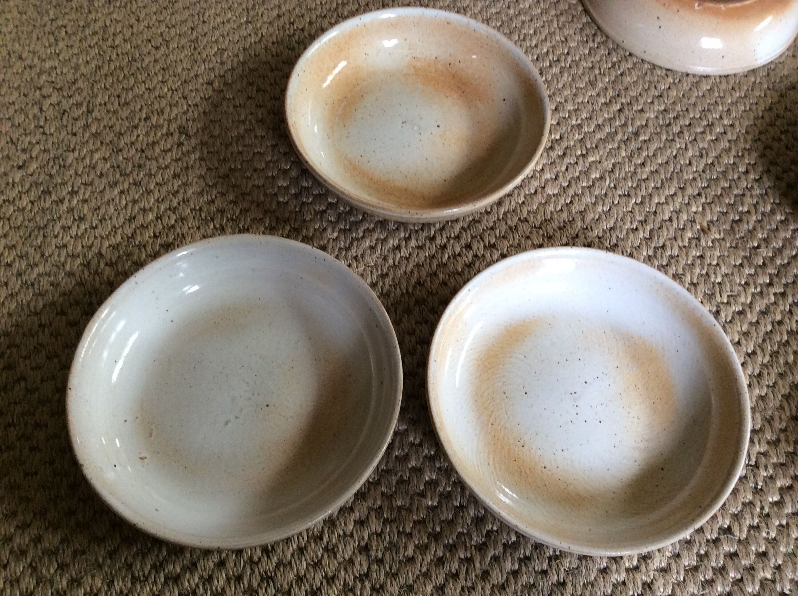 Series of 7 hollow sandstone plates
