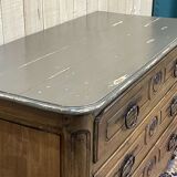Commode d'époque Louis XV XVIIIème en noyer plateau peint en gris patiné