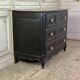 Commode en chêne Louis XV, patine noire, XVIIIe siècle