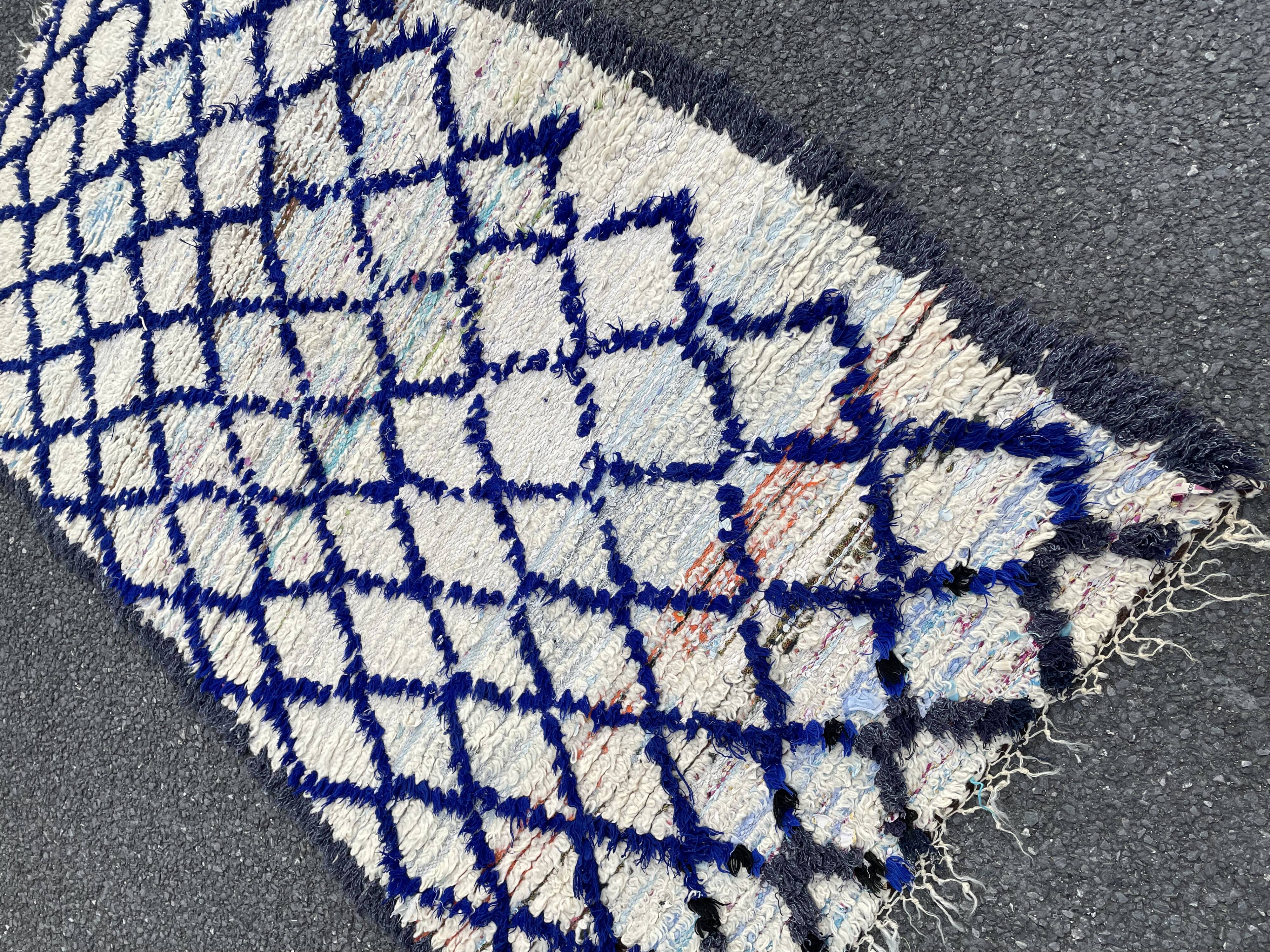 Berber carpet Beni Ouarain vintage 110x190