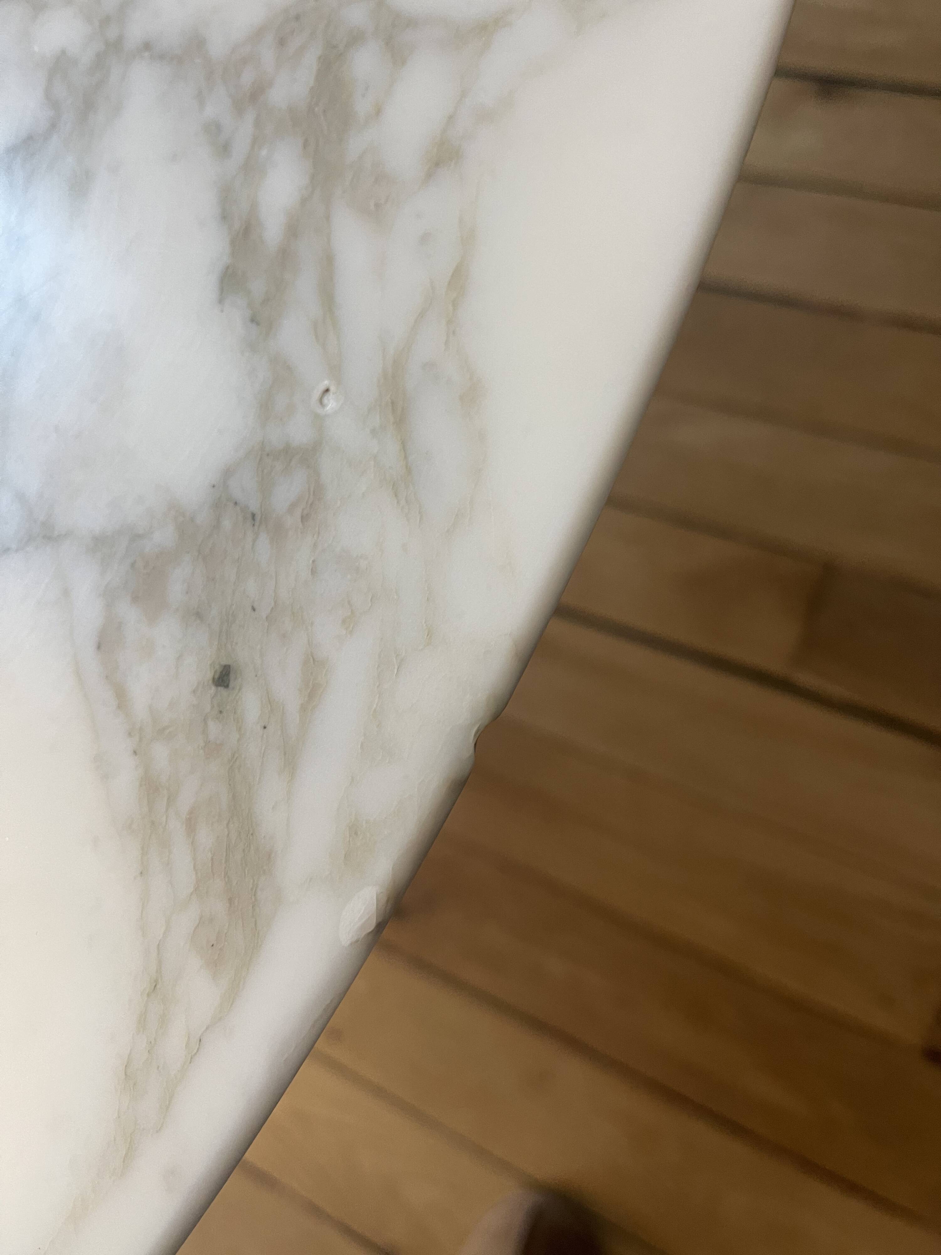 Saarinen marble table 120 cm - 50th anniversary