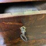 Consulate period chest of drawers in mahogany and mahogany veneer