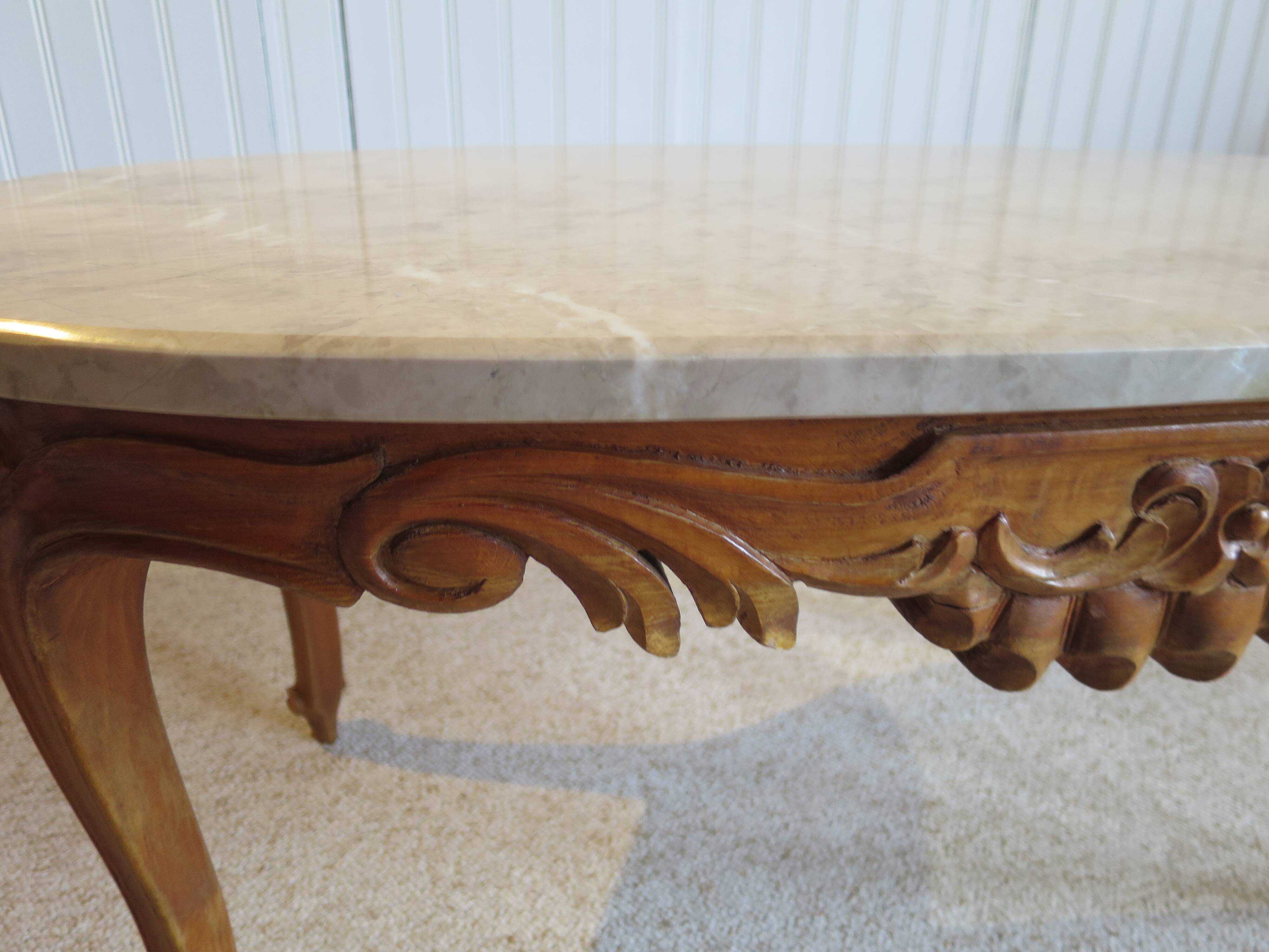 Oval coffee table - carved wood - white veined marble - Regency / Louis XV style