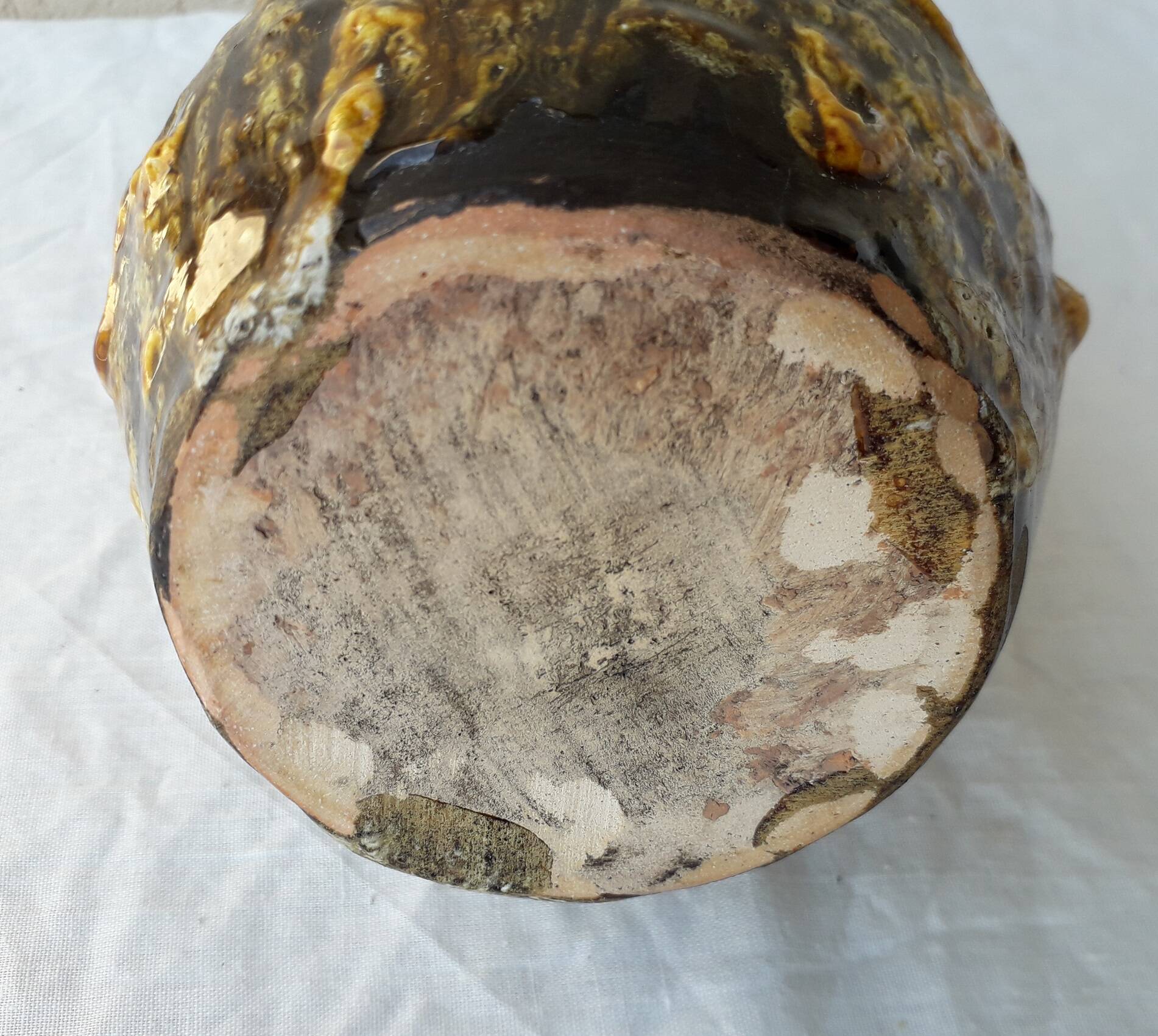 Ceramic fat lava vase