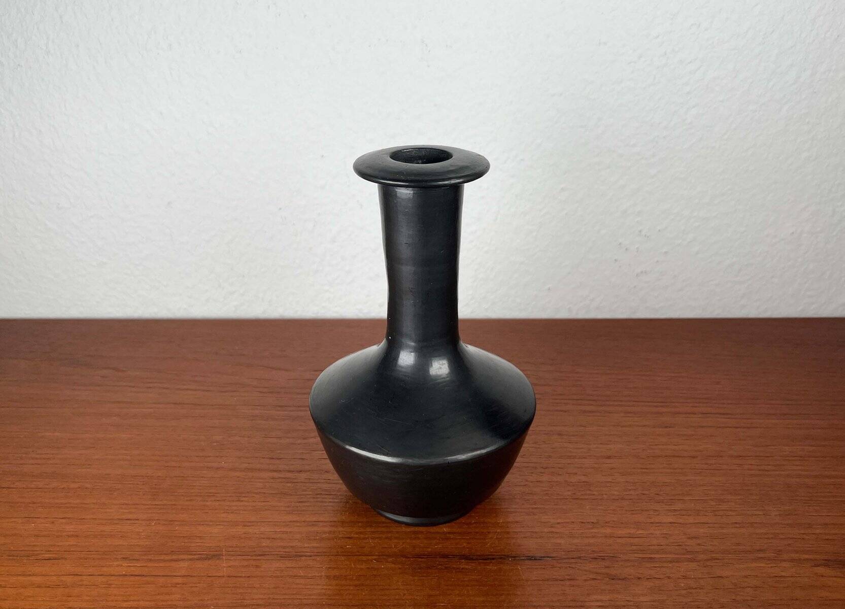 Black Clay Vase from modern studio pottery of mid-century Lama Oaxaca, Mexico, 1960s