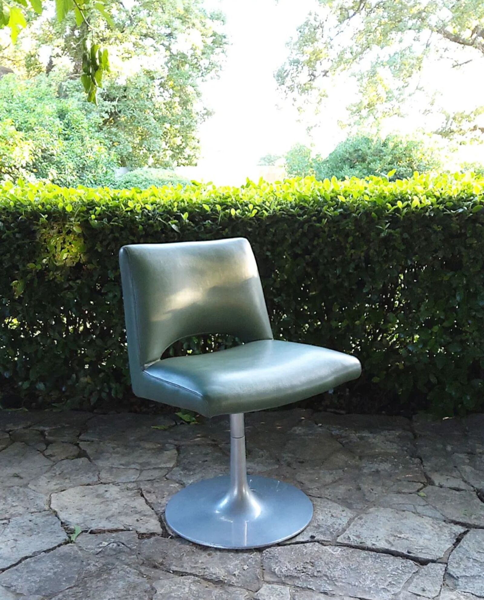 Vintage tulip foot armchair