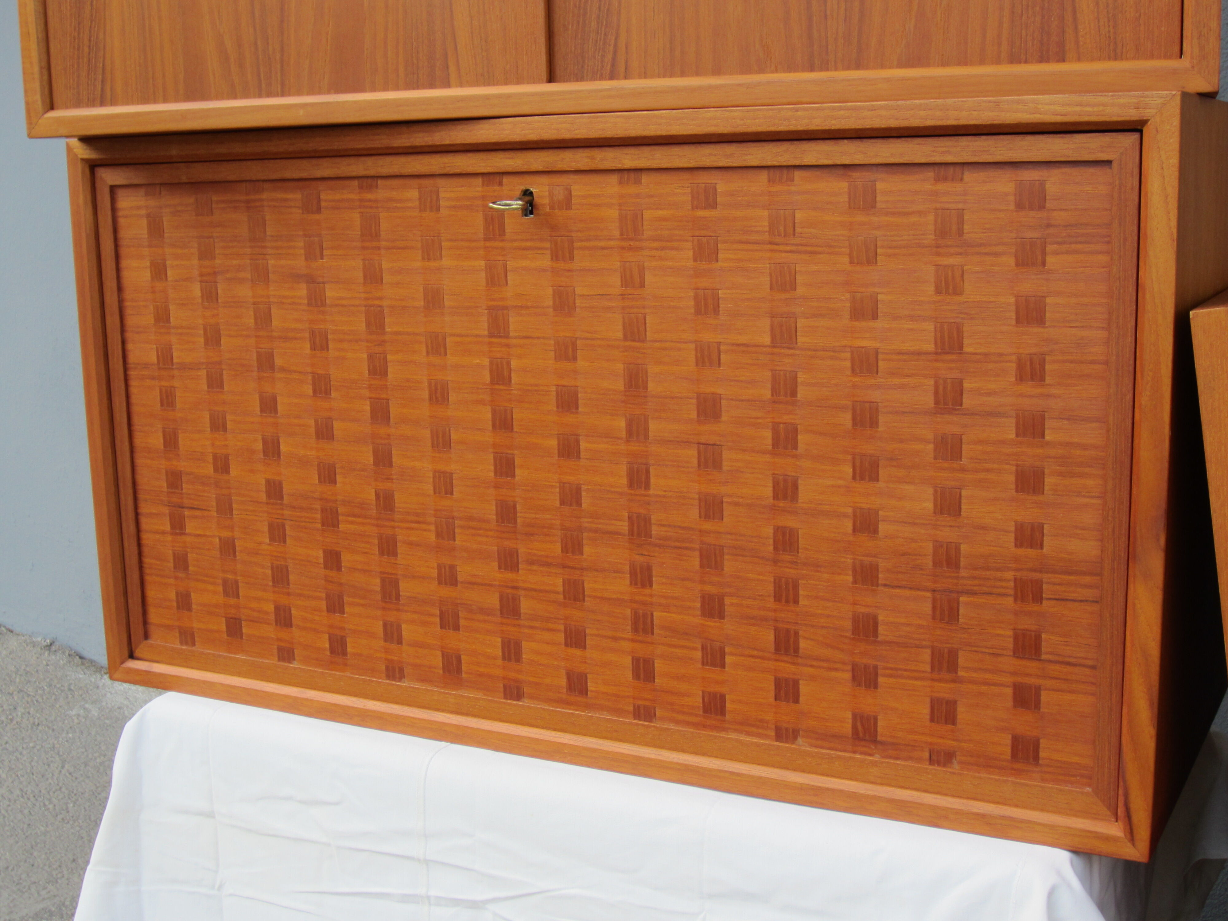 Royal system scandinavian wall shelf system by Poul Cadovius