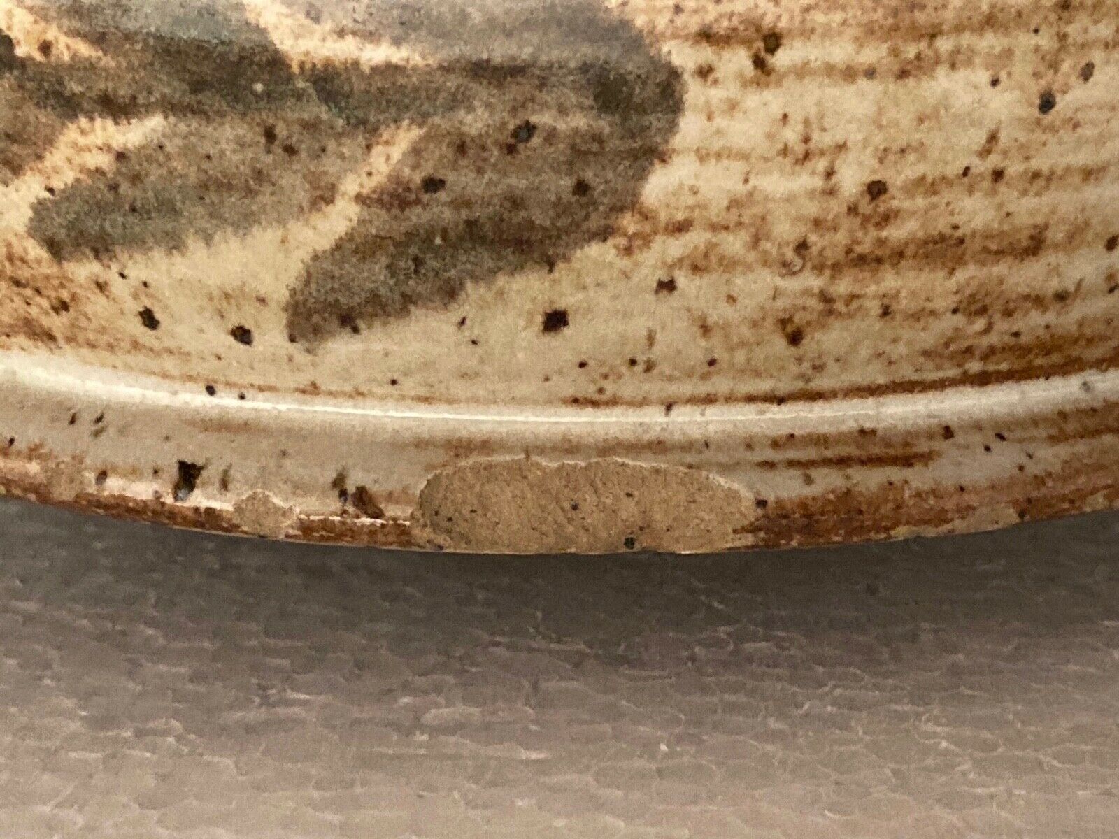 Ceramic pan XXth signature to be identified
