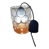 Mother-of-pearl suspension