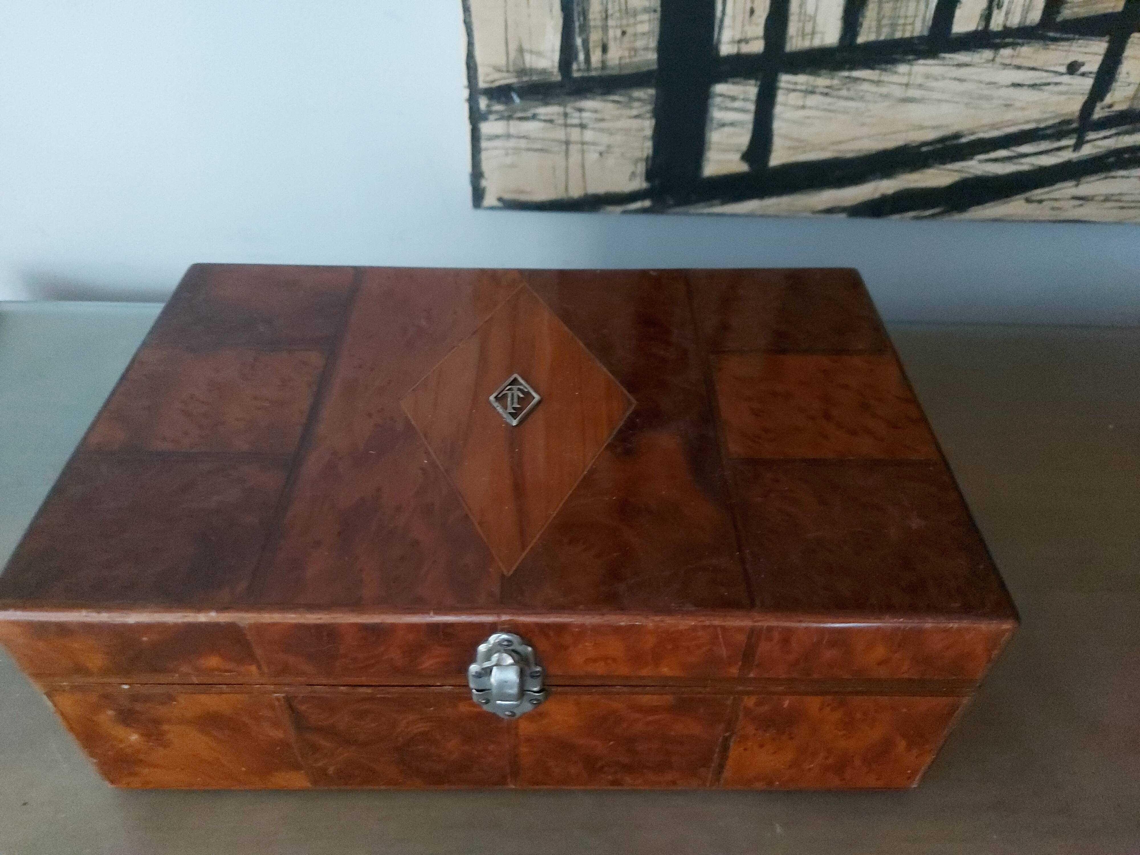 Boite en marqueterie