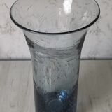 Vase in blown and bubbled glass