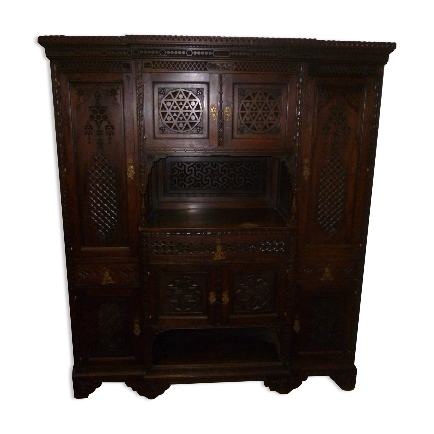 Moroccan furniture