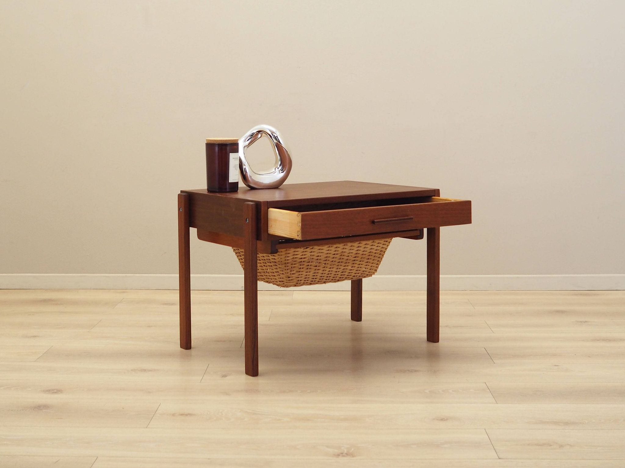 Teak coffee table, Danish design, 1970s, production: Denmark
