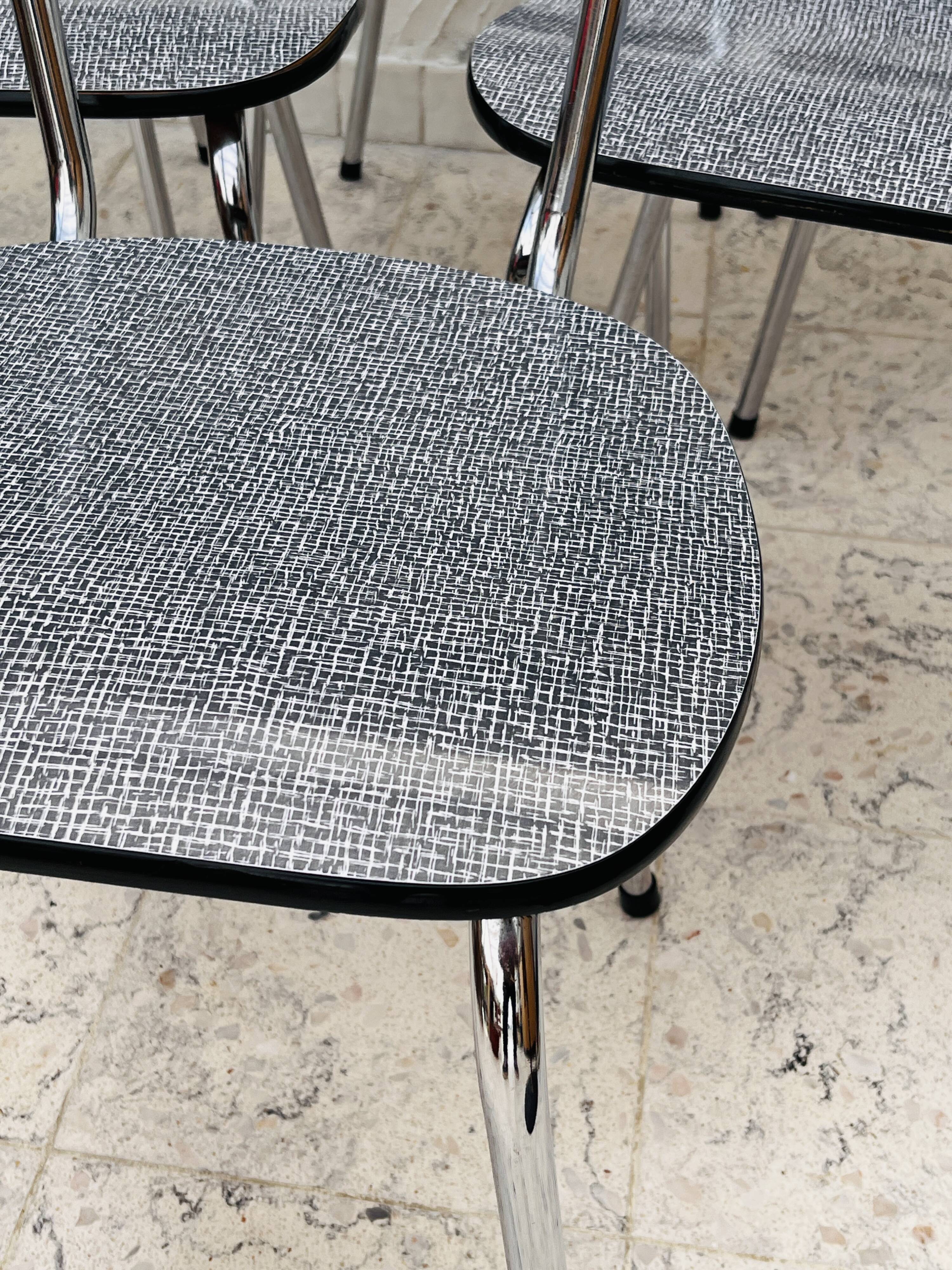 Set of 6 Formica chairs