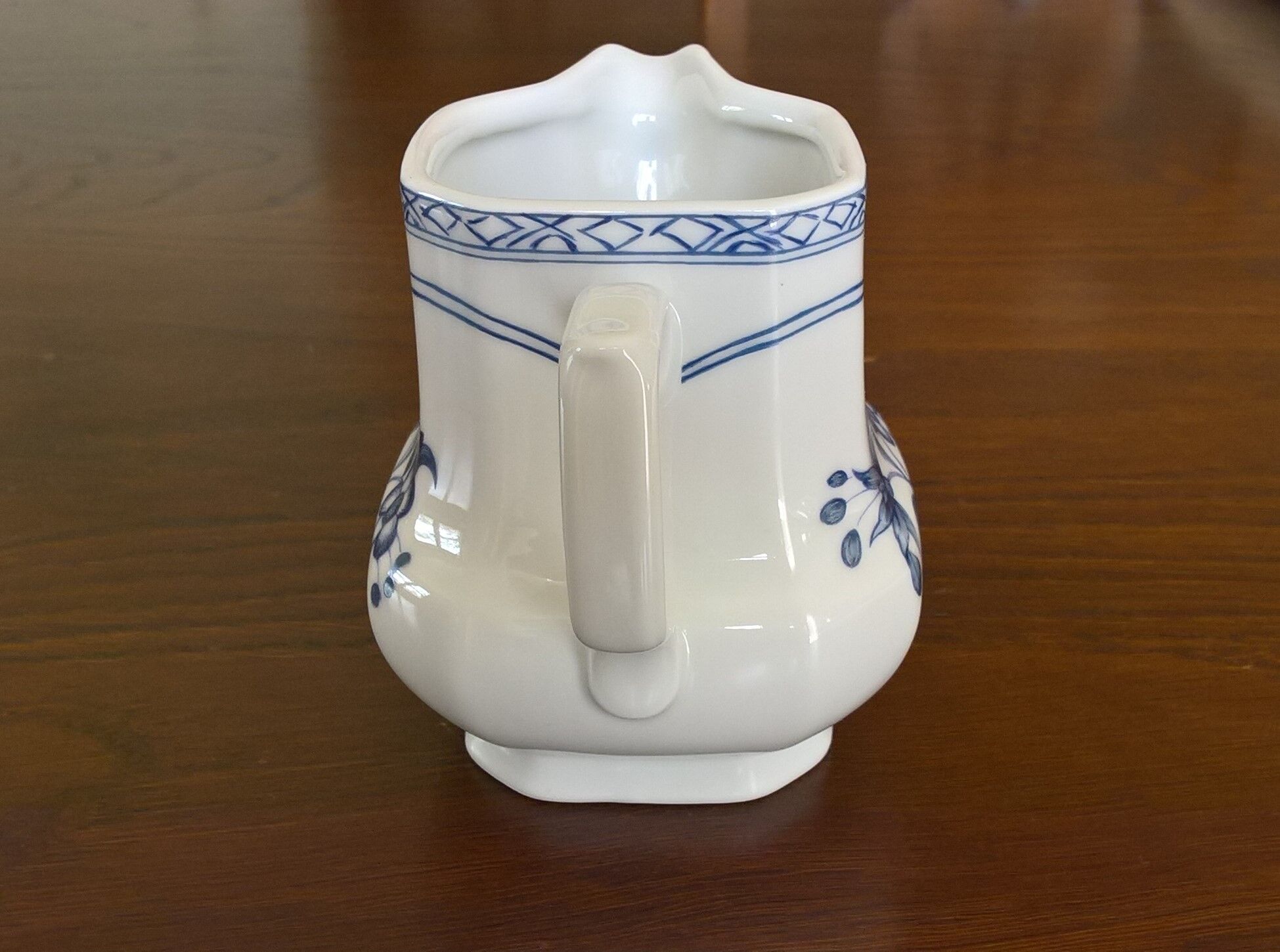Creamer milk pot Old China Porcelain from Paris / Seltmann Weiden