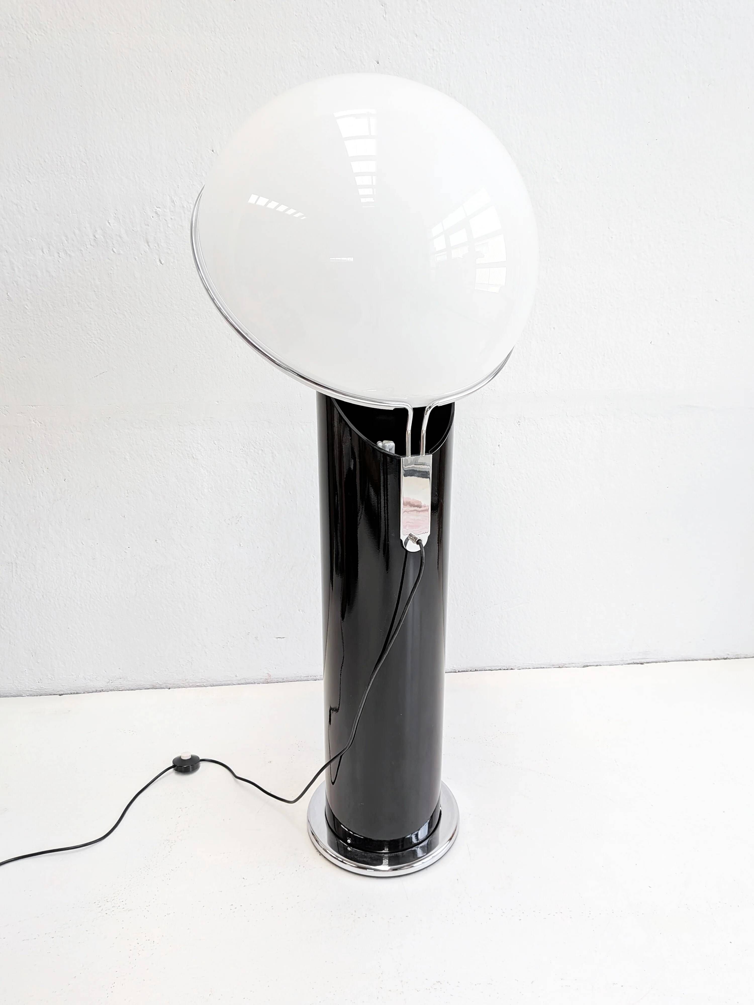 Black 'Ciot' floor lamp by Ennio Chiggio for Lumenform 1970s