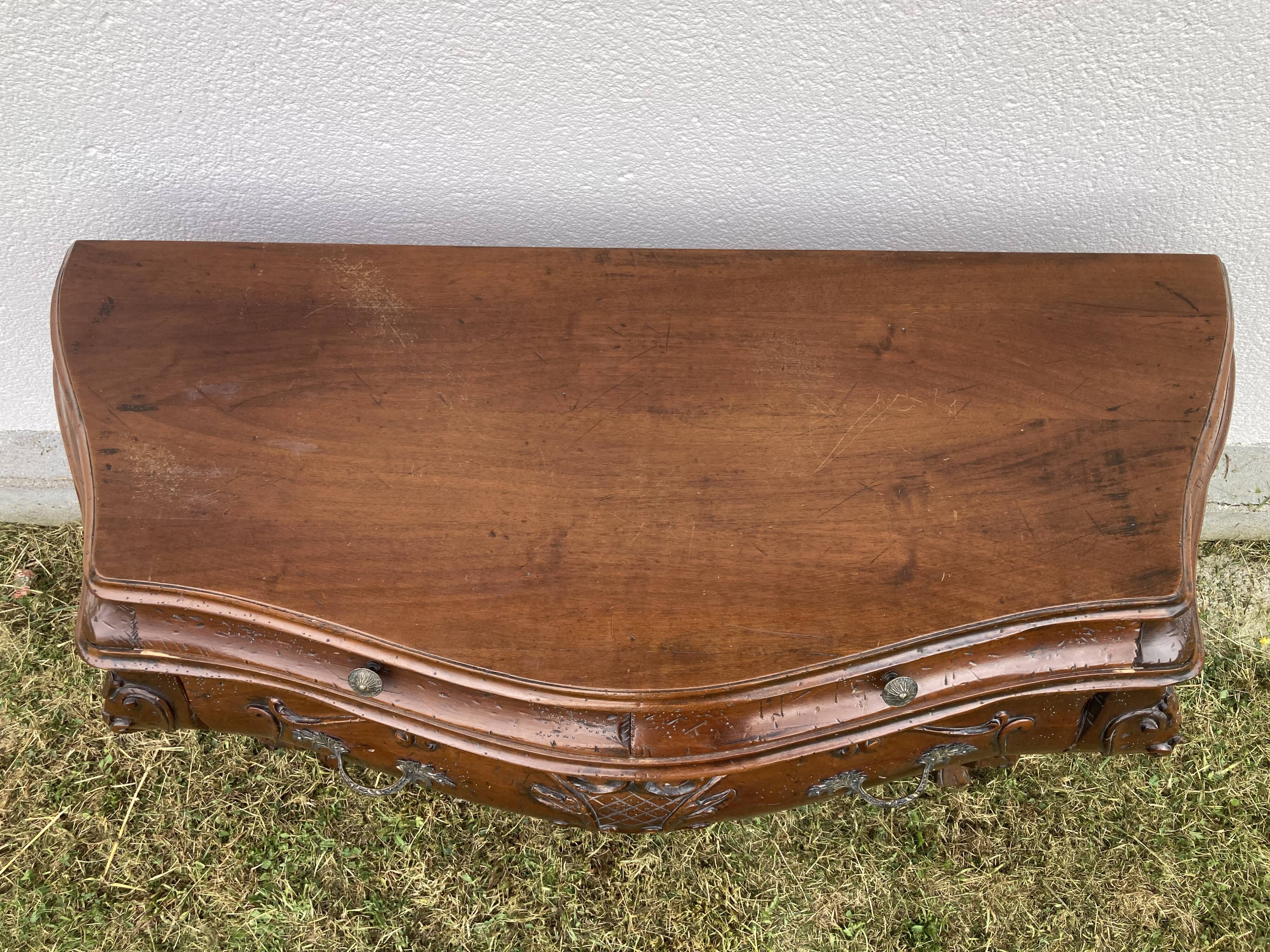 Louis XV style chest of drawers with four drawers