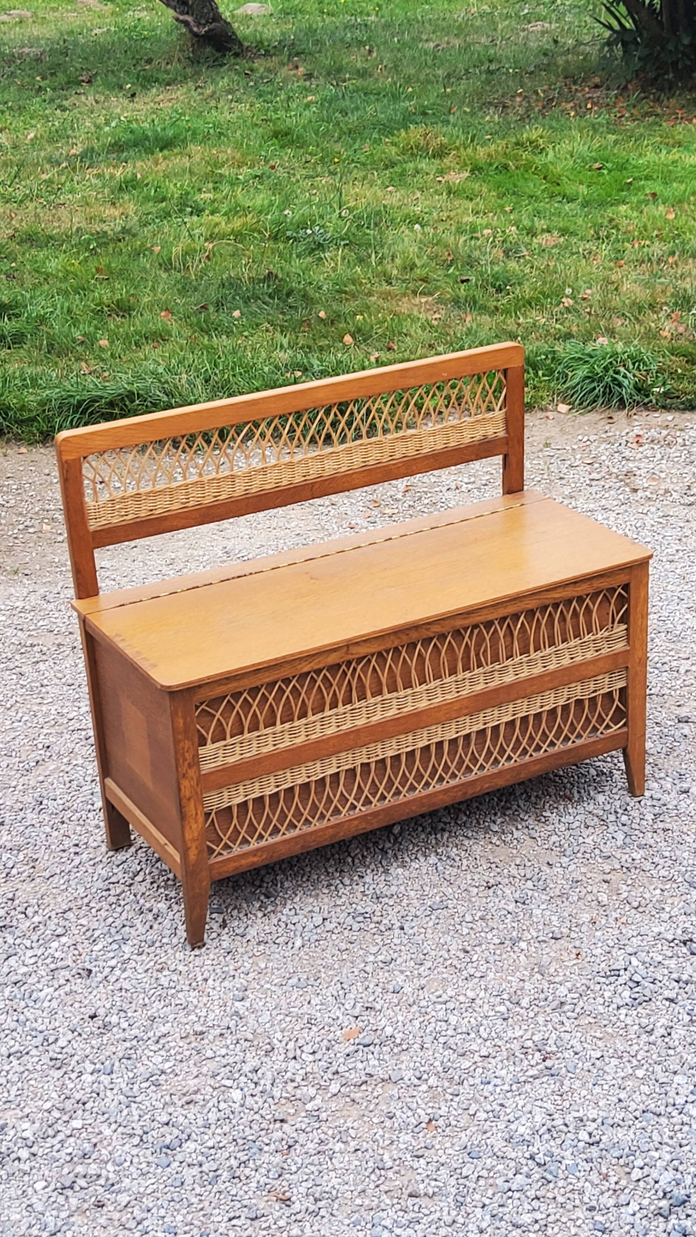 Vintage chest bench from the 50s in oak and rattan