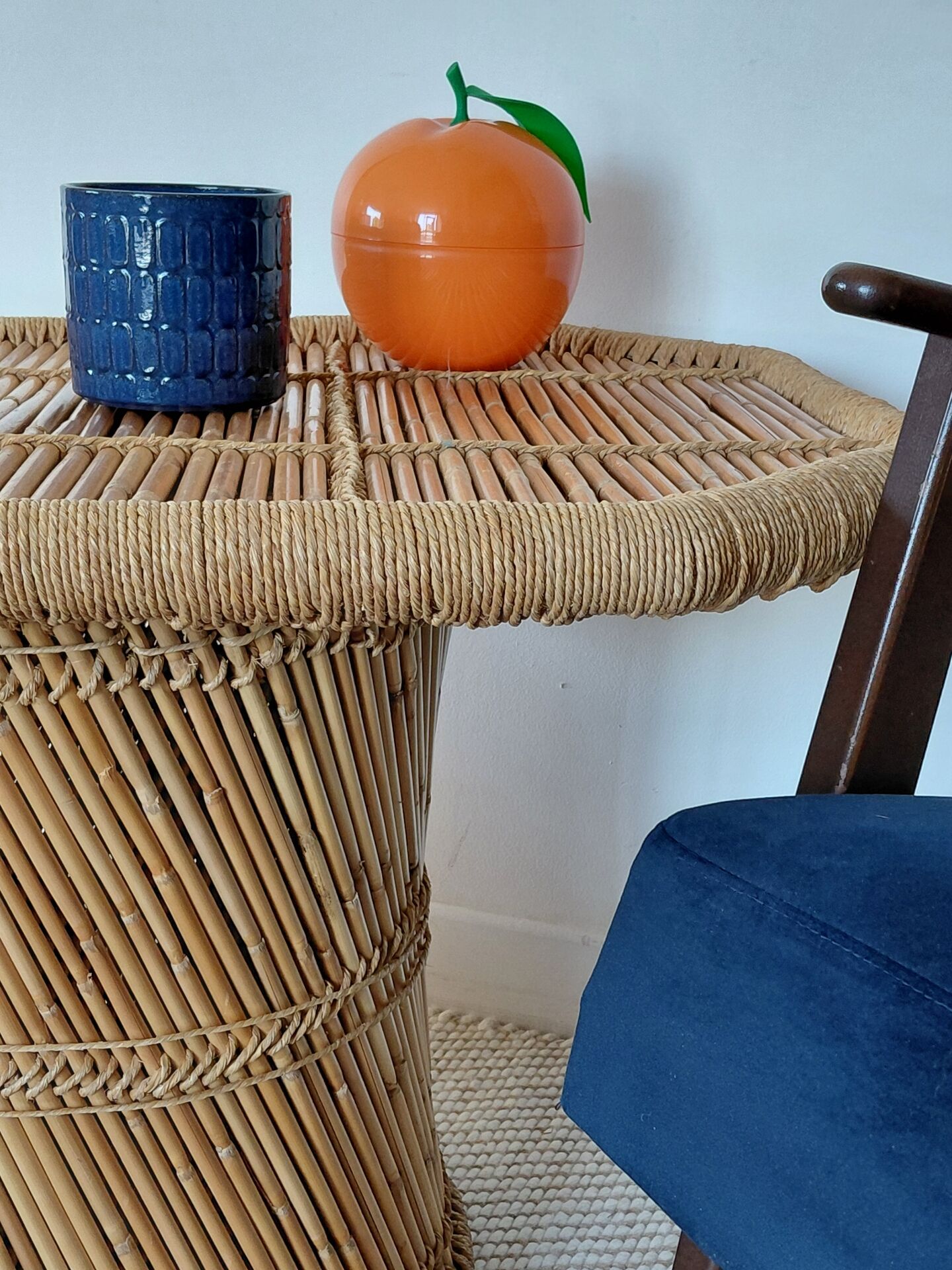 Table basse sculpturale en rotin tressé-vintage années 60/70