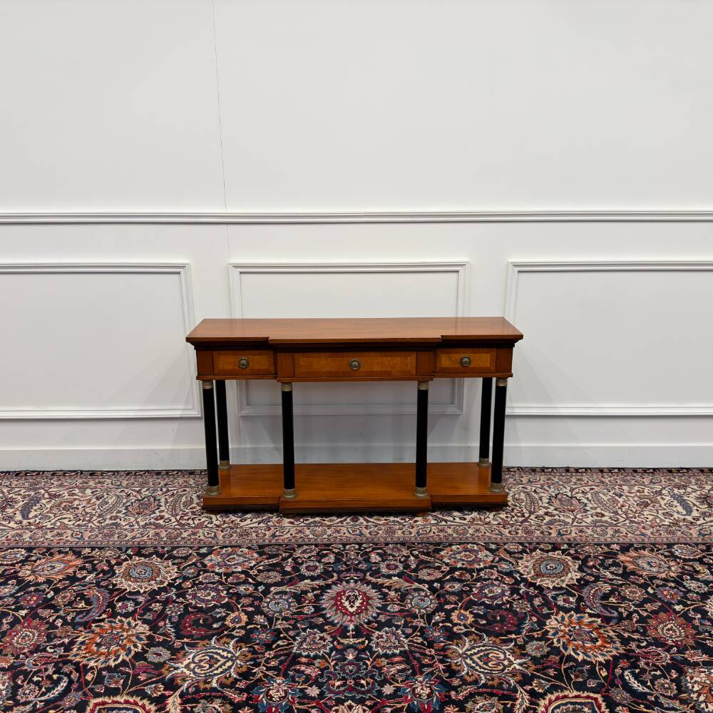 Classic Italian Selva Sidetable