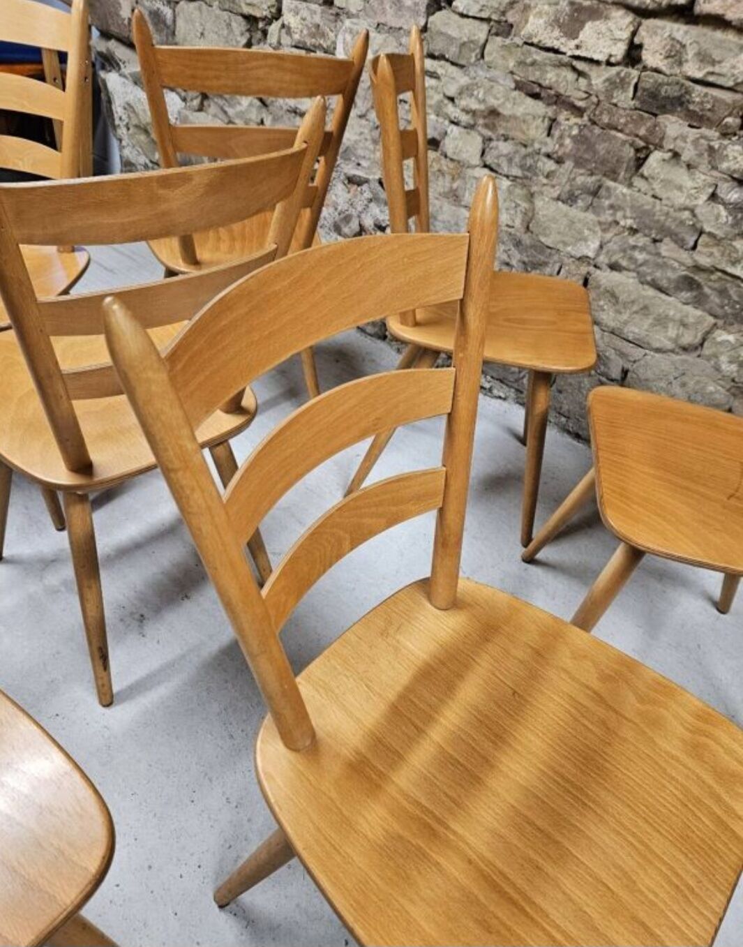 Lot 8 Chaises bistrot Campagnard 1970