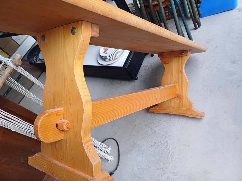 Solid wood indoor bench