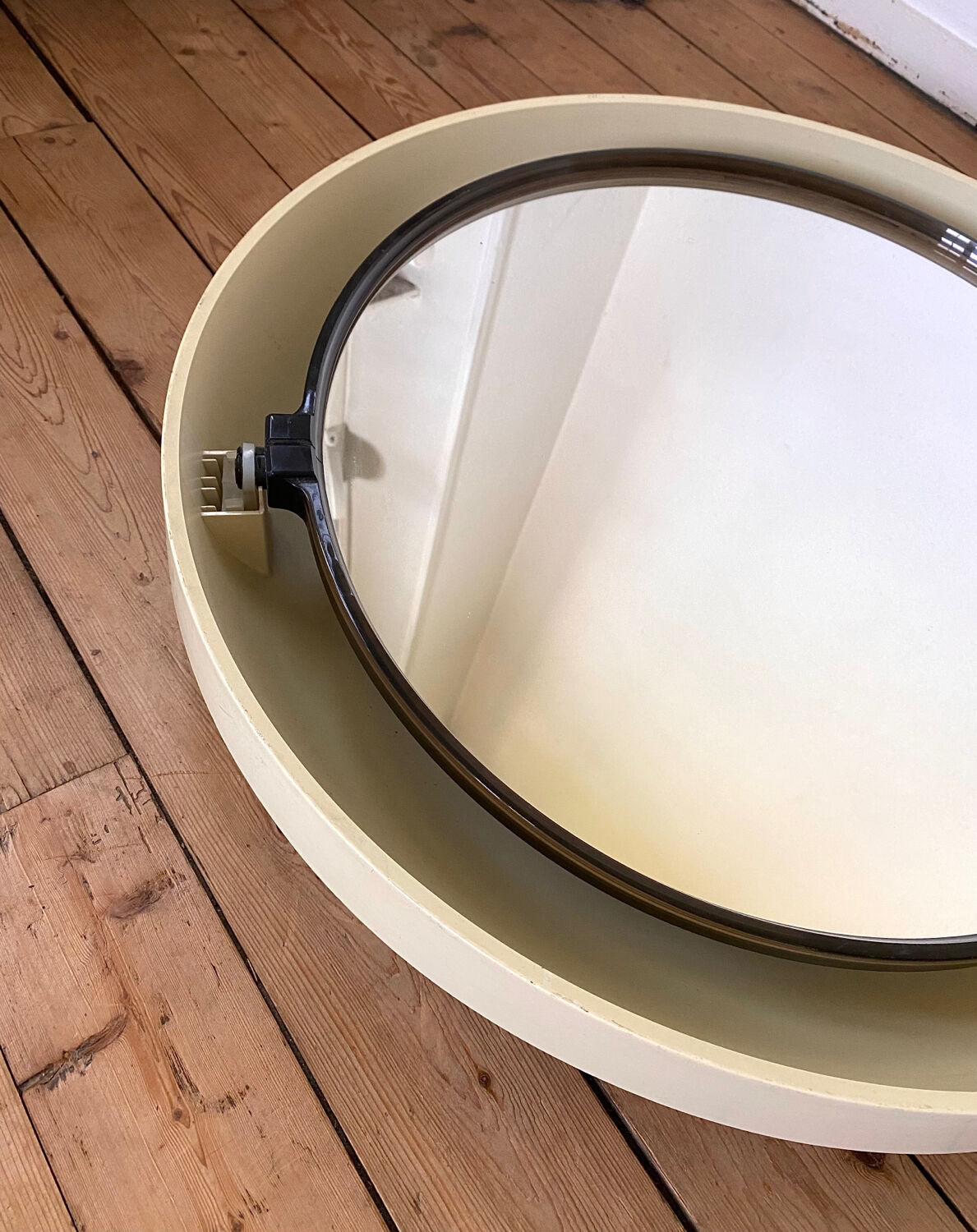 Round mirror Allibert model A41 Space Age 1970