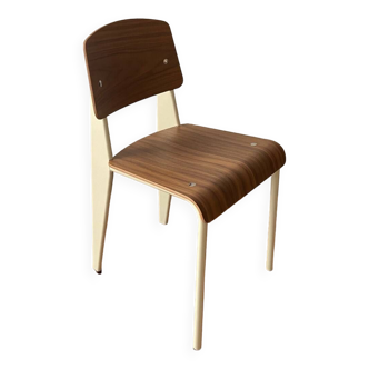 Chaise « Standard » de Jean Prouvé (Vitra)