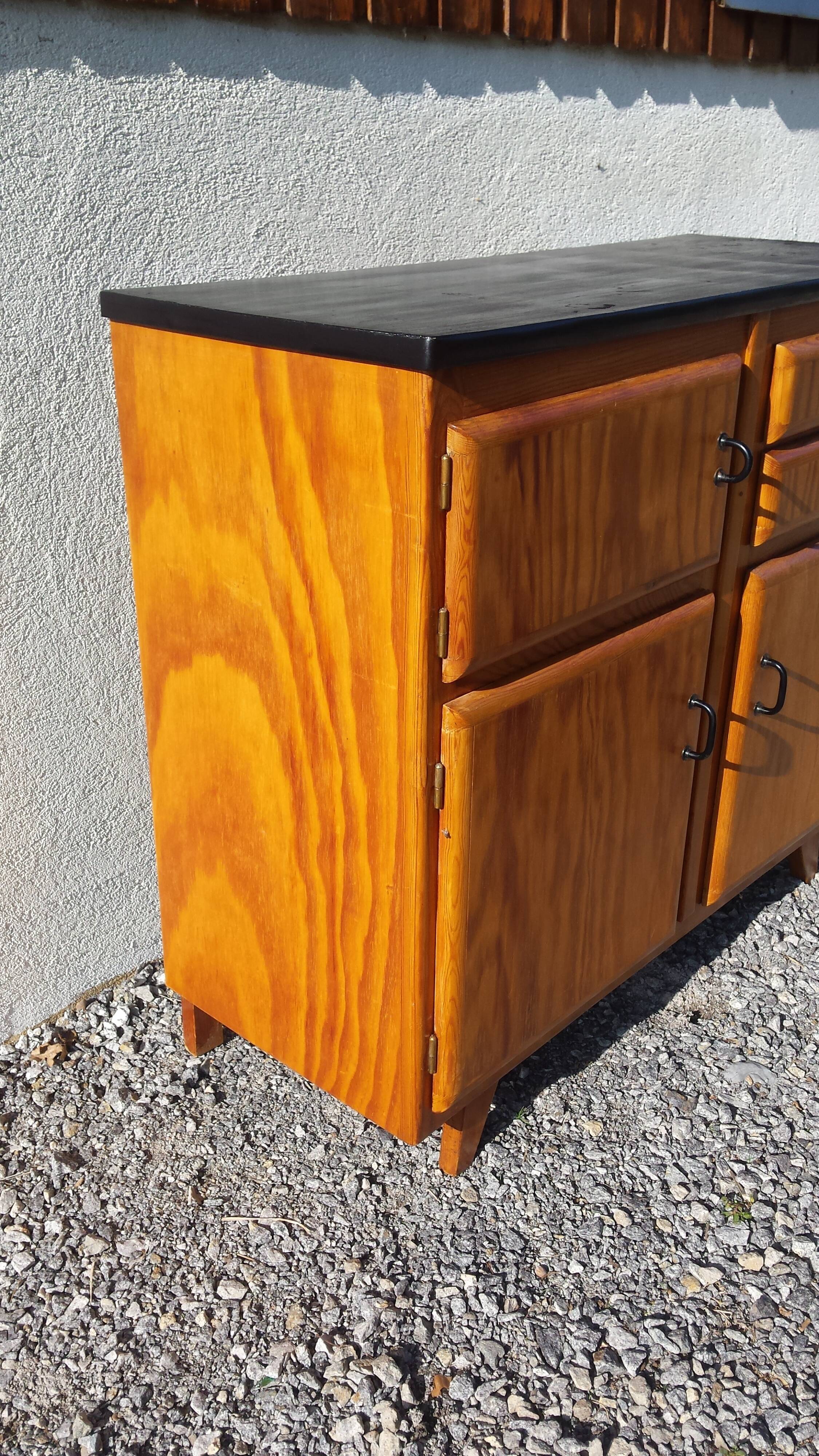 Mado side board
