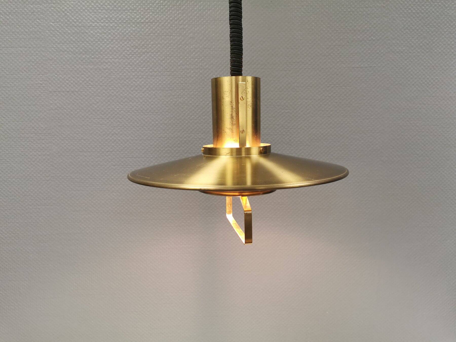 hanging lamp from Danish Vitrika (no label, but we know the lamp)