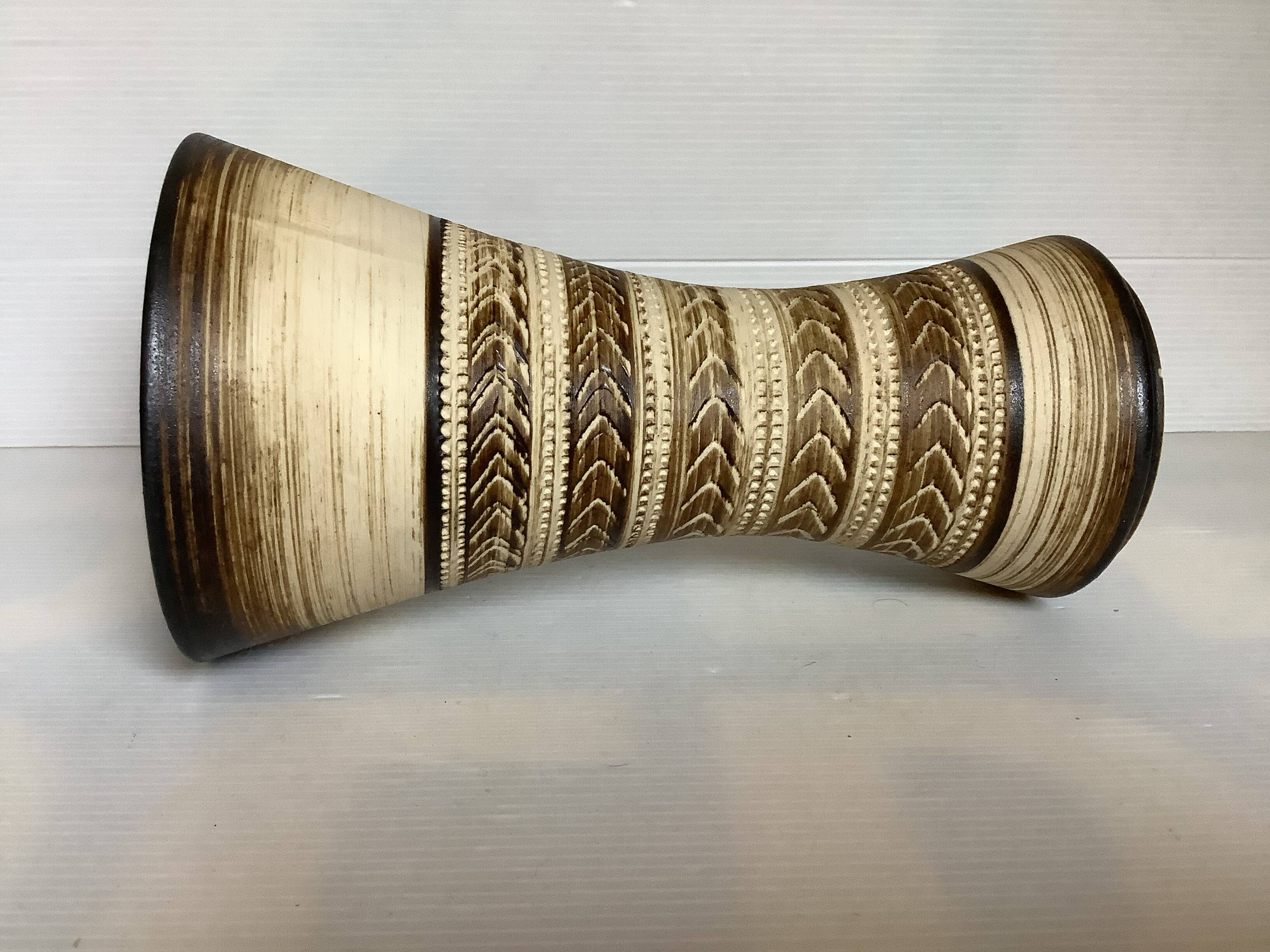 Diabolo vase Germany