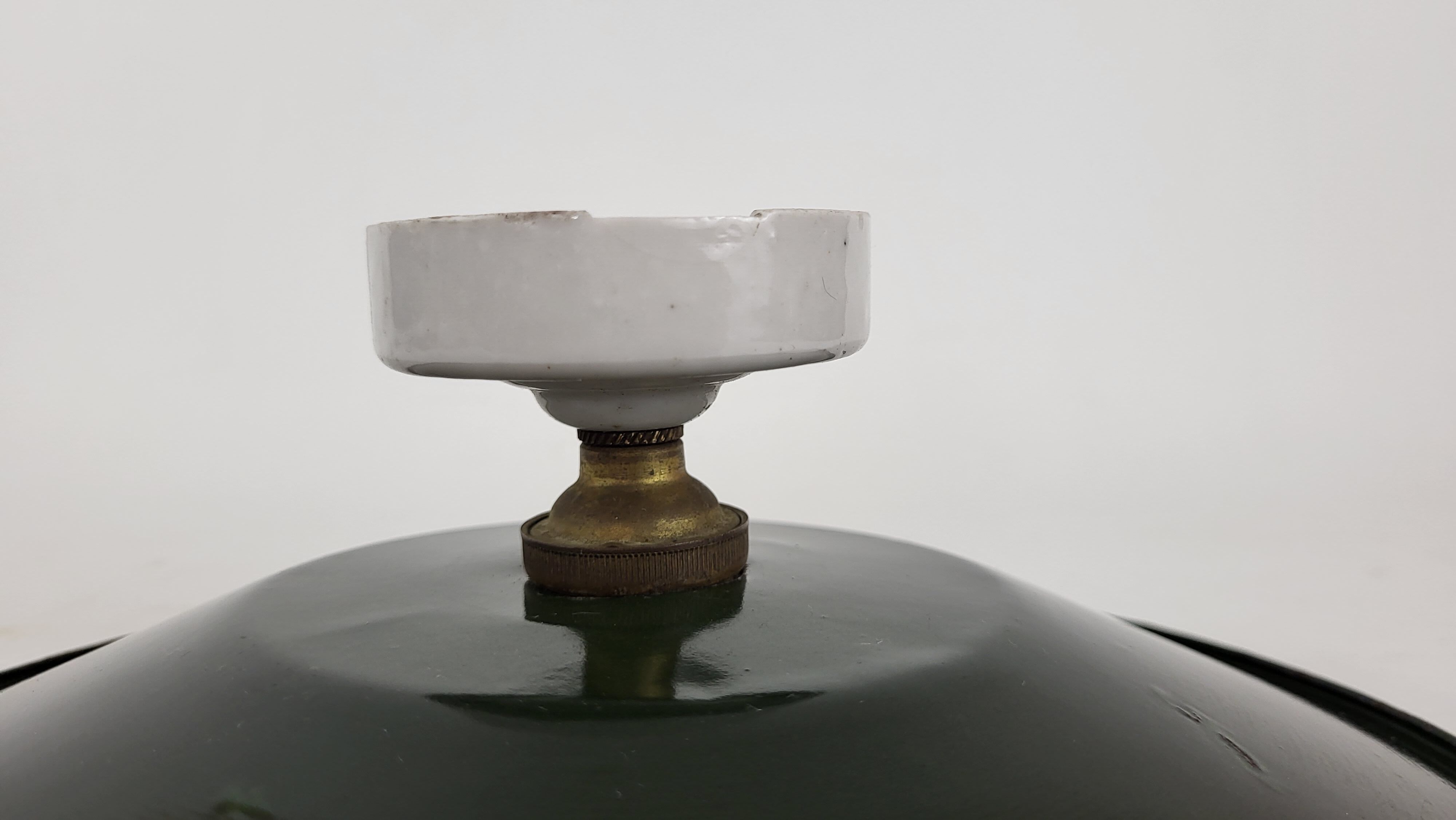 Suspension / Ceiling lamp in green enamelled sheet metal